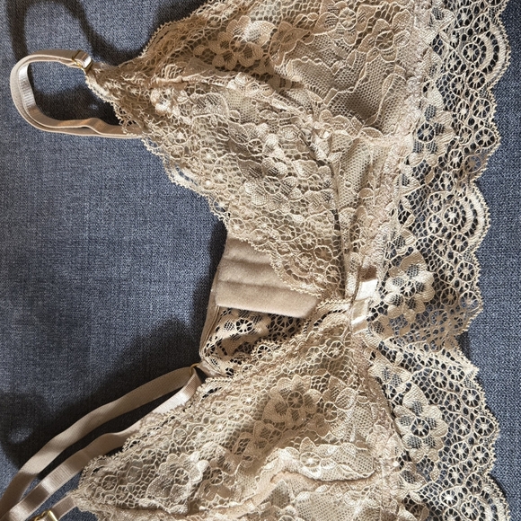 Other - Elegant Lace Bralette in Beige